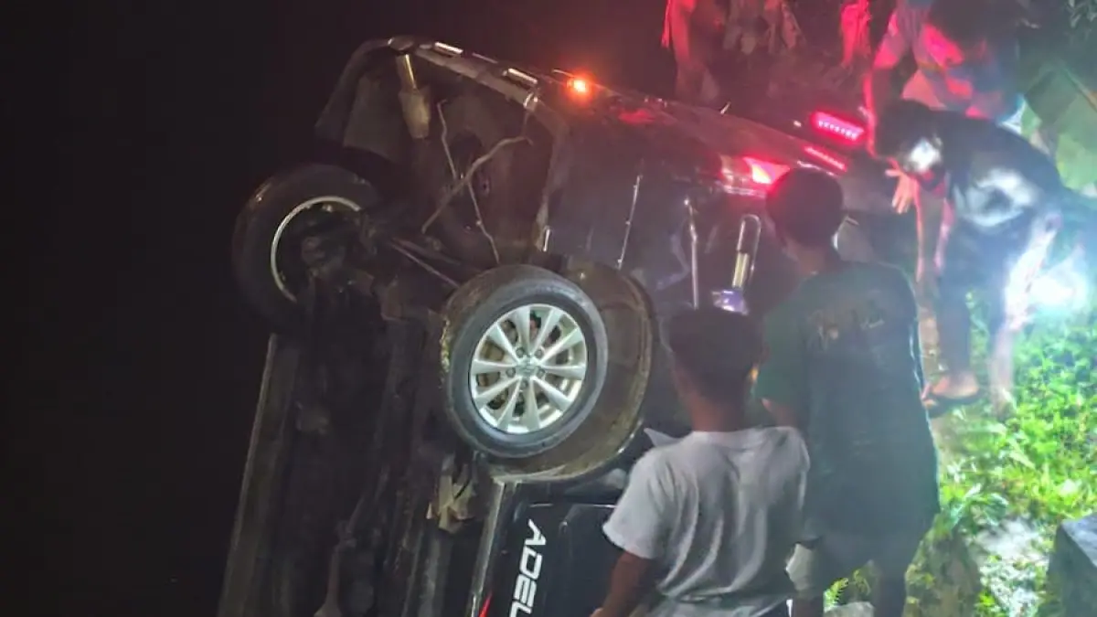 Travel Masuk Jurang di Salawu Tasikmalaya