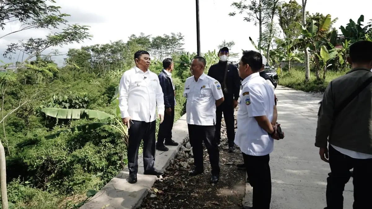 Pembangunan jalan Margawati Garut