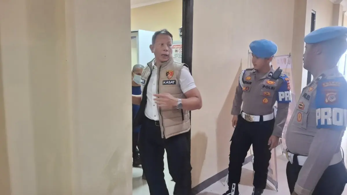 Oknum Kepsek SD Asal Tasikmalaya Diduga Menjalin Asmara dengan Korbannya oknum kepsek sd di pangandaran