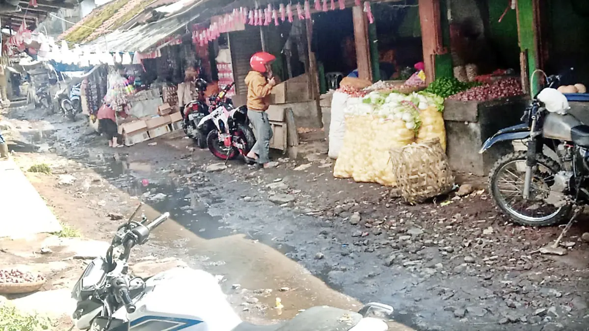 Infrastruktur Pasar Cikajang Garut Memprihatinkan pasar cikajang garut