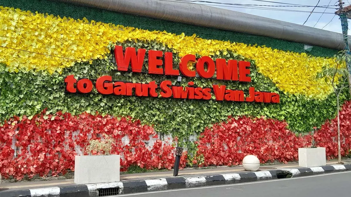 Swis Van Java Garut