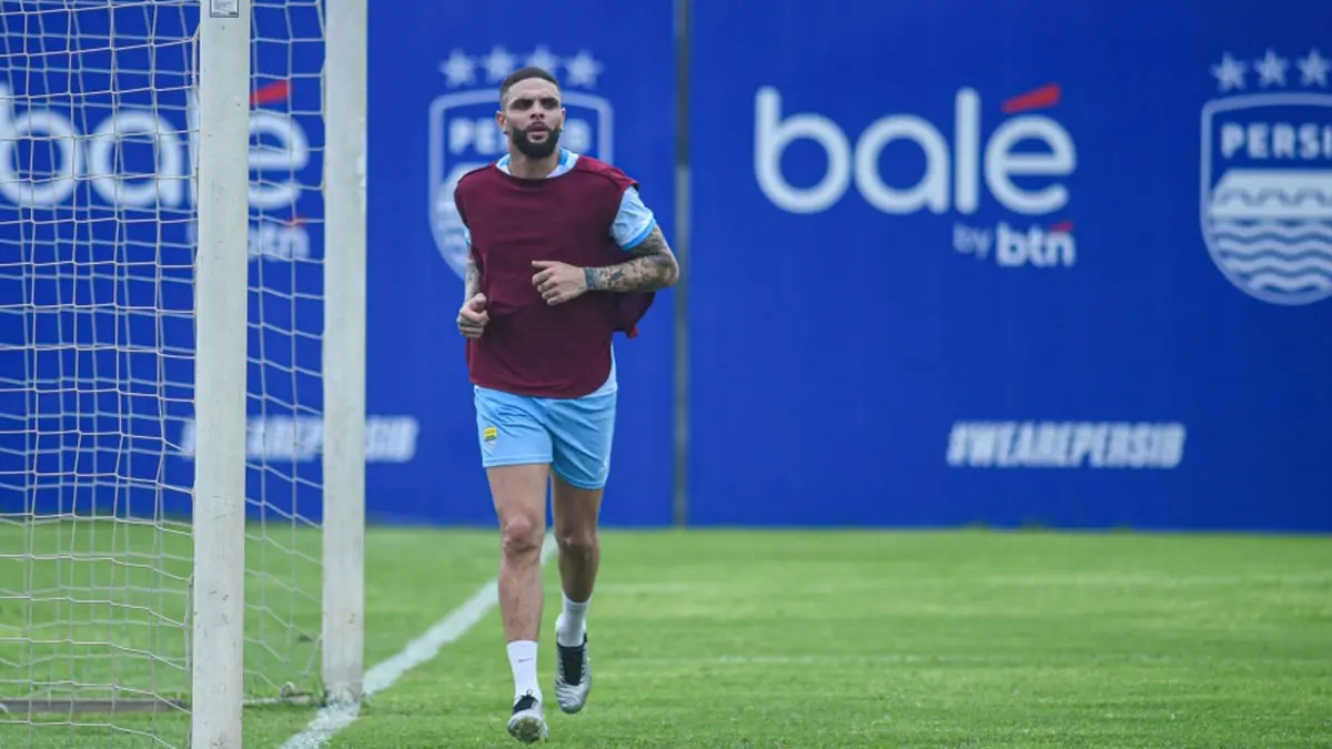 Gairah Baru di Skuad Persib Setelah Layvin Kurzawa Mulai Berlatih Bersama Skuad Bojan Hodak