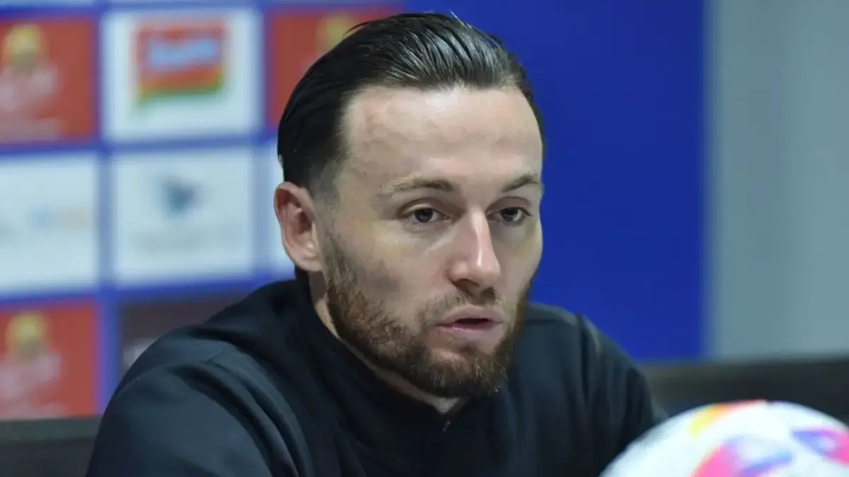 Marc Klok Bicara Soal Transfer Pemain Persib dan Laga Persib vs PSBS Biak Malam Ini Marc Klok Bicara Soal Transfer Pemain Persib dan Laga Persib vs PSBS Biak