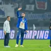 Layvin Kurzawa Menyapa Bobotoh Persib Saat Diperkenalkan