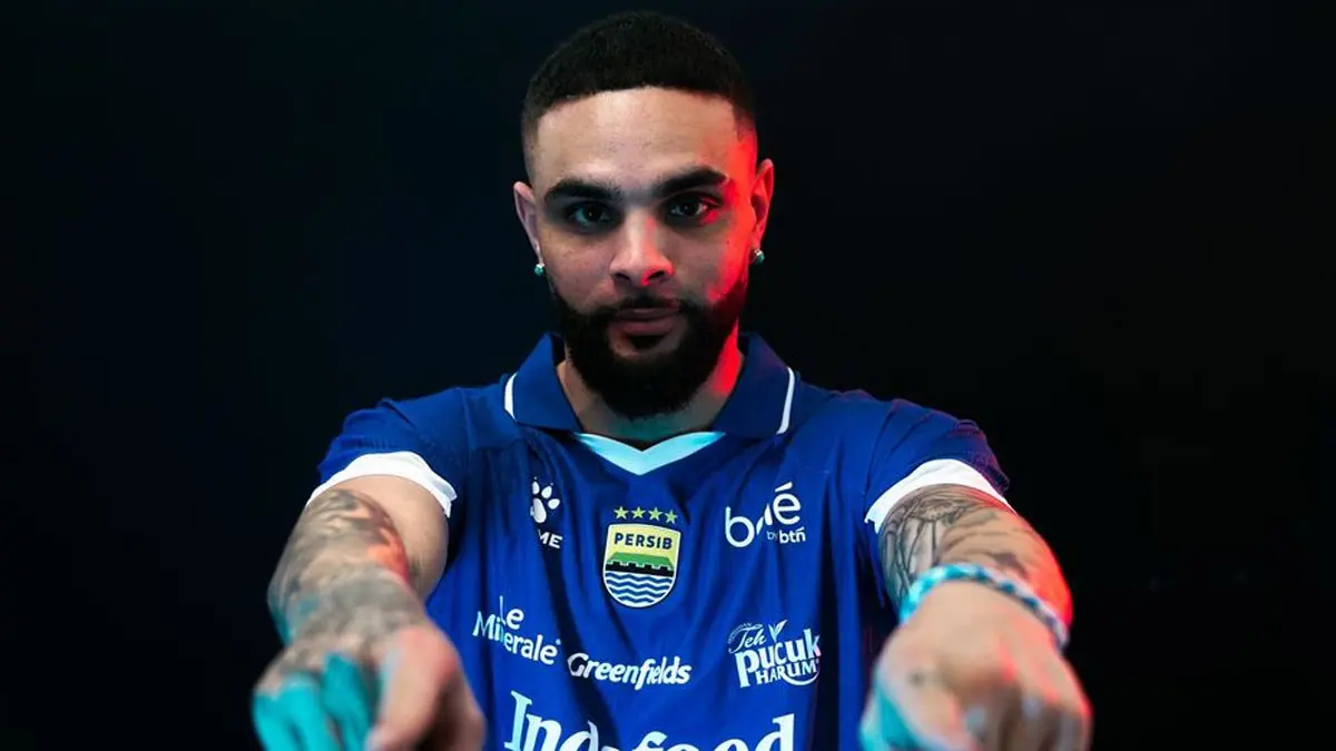 Target Bojan Hodak untuk Layvin Kurzawa Membuat Bobotoh Persib Tenang