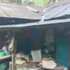 Rumah tidak layak huni pangandaran, kepala desa