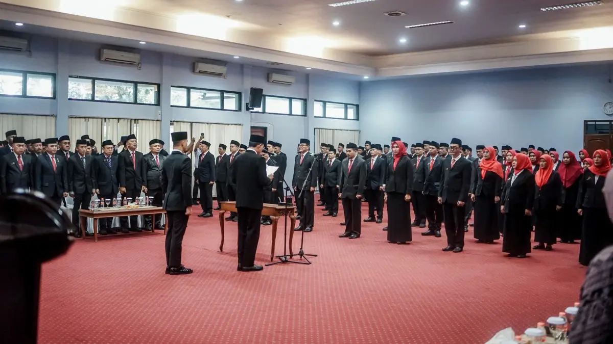 Tepat di Akhir Tahun 2025, Bupati Ciamis Herdiat Sunarya Melantik 120 Pejabat: Bupati Berpesan 3 Hal Penting Bupati Ciamis Herdiat Sunarya