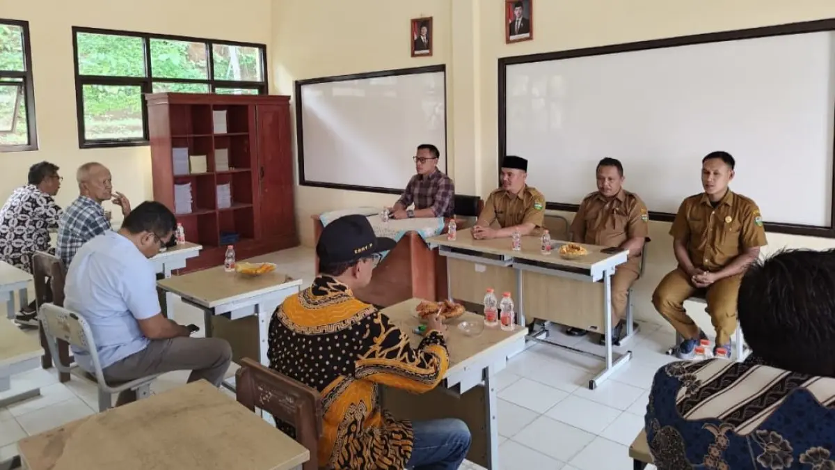 Komisi IV DPRD Kabupaten Tasikmalaya Pastikan Program Revitalisasi Sekolah Tepat Sasaran Program Revitalisasi Sekolah