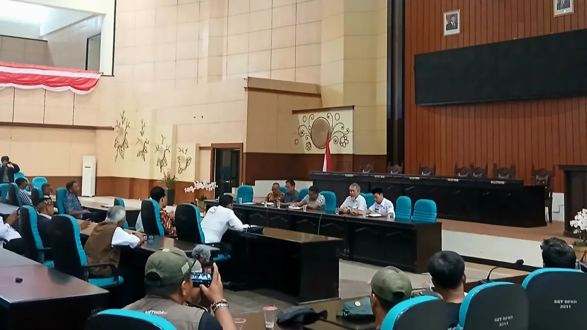 Audiensi ke DPRD Kabupaten Tasikmalaya, FORTABES Minta Evaluasi BUMDes di Kecamatan Salawu Fortabes audiensi minta bumdes salawu