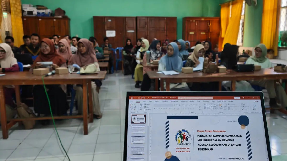 Wakasek Kurikulum SMP swasta Kota Tasikmalaya