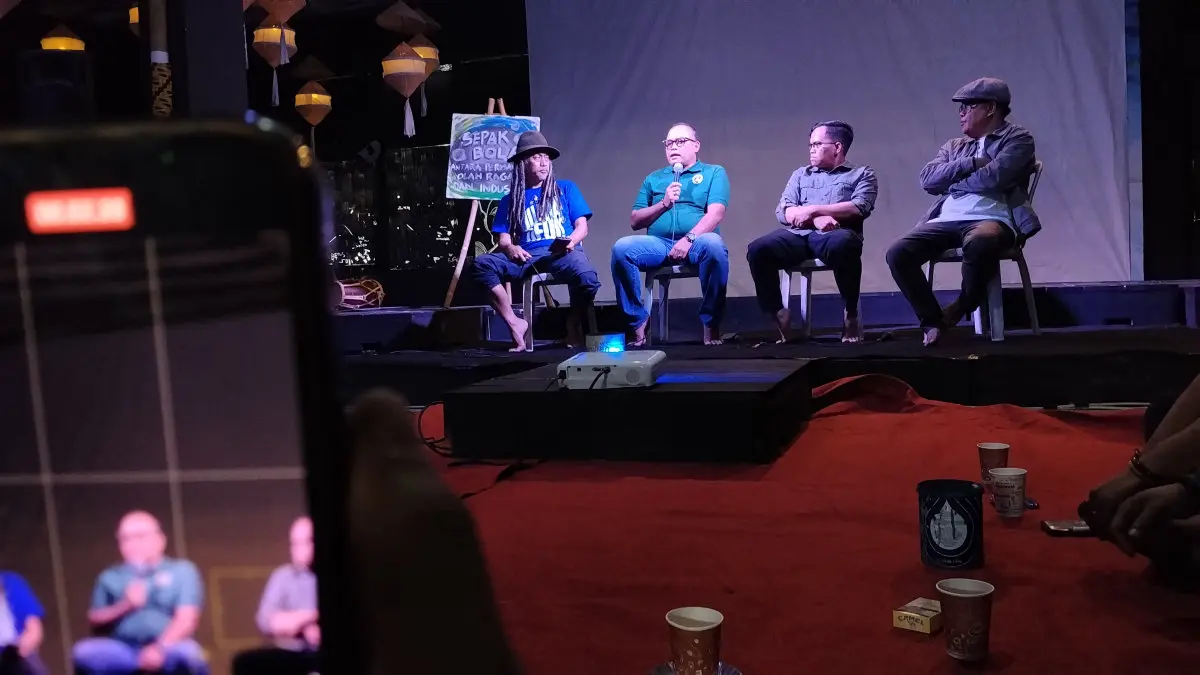 Lapangan Menyempit, Sepak Bola Menggeliat Jadi Industri: Alarm Budaya di Kota Tasikmalaya sepak bola sebagai industri di Kota Tasikmalaya