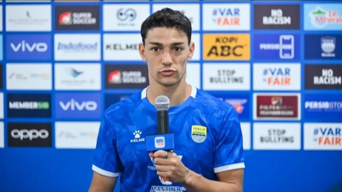 Federico Barba Bertahan di Persib