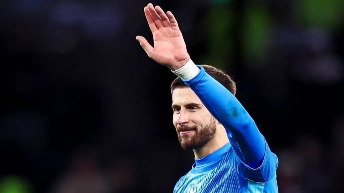 Dibu Martinez Tak Cocok dengan Filosofi Klub, Inter Inginkan Kiper Tottenham untuk Gantikan Sommer Guglielmo Vicario