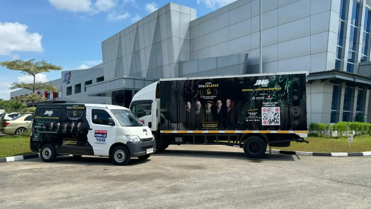 JNE Dukung Konser “Dua Delapan” Padi Reborn 2026 sebagai Mitra Logistik Resmi logistik