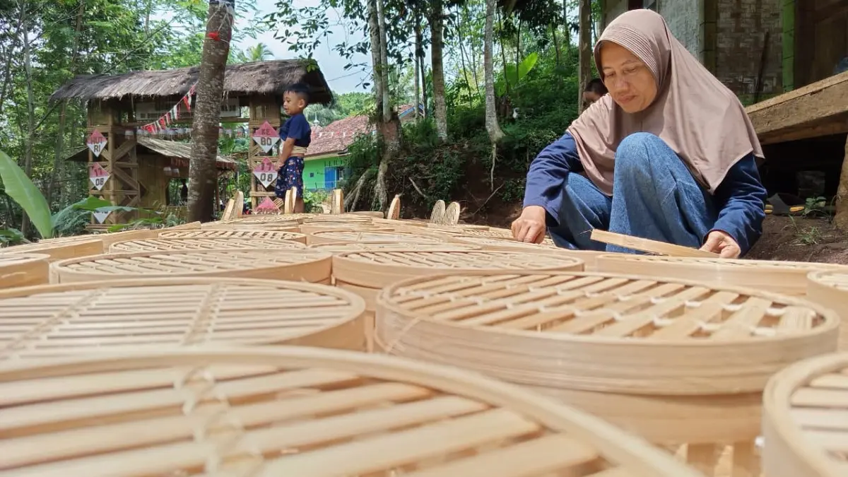 Kerajinan Bambu Salawu