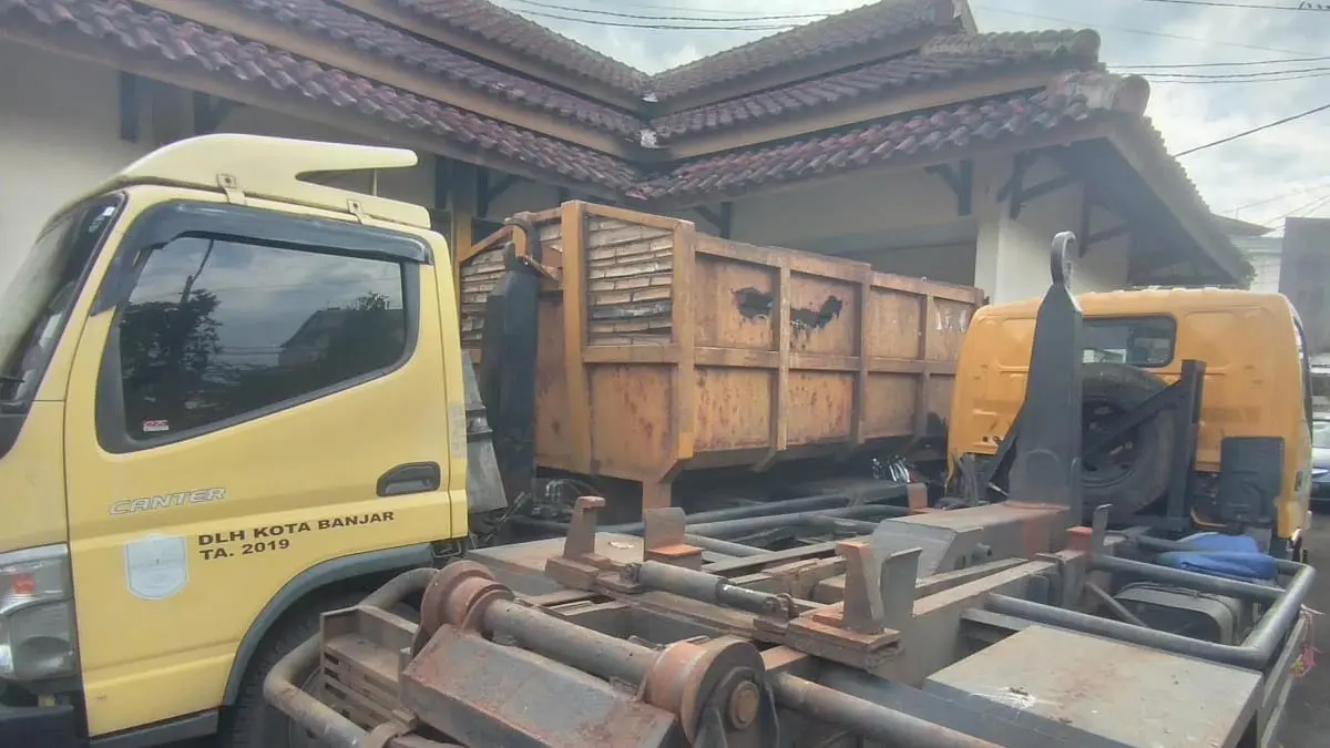 Kontainer Sampah bolong