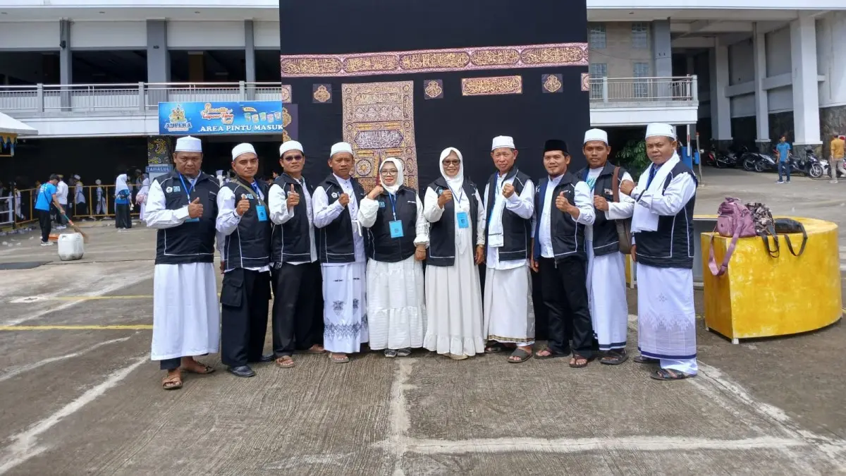 Siswa MDTU Se-Kecamatan Ciawi Peragakan Manasik Haji dan Umrah Bersama FKDT Kabupaten Tasikmalaya FKDT Kabupaten Tasikmalaya