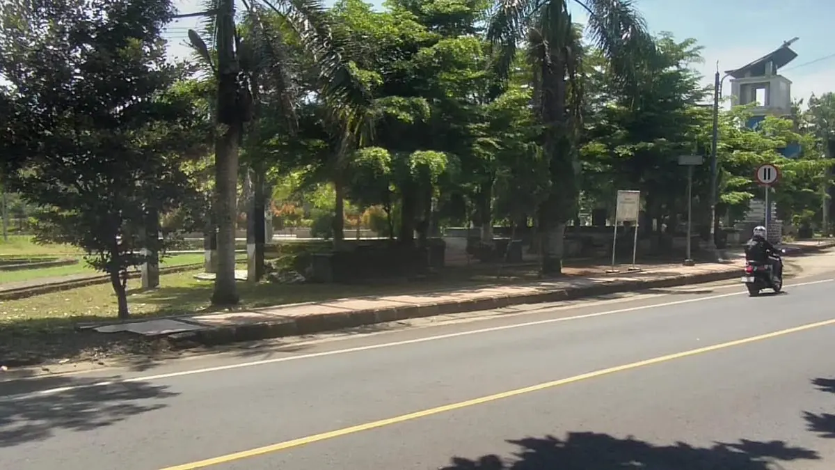 Benahi RTH di Perbatasan, DLH Kota Banjar Kerahkan Petugas Kebersihan RTH Kota Banjar