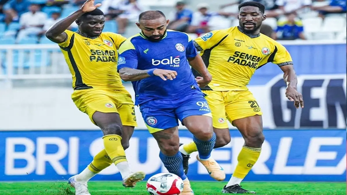 Arema FC Petik 3 Poin di Kanjuruhan dari Semen Padang