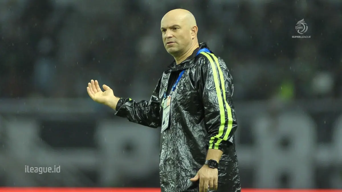 Cara Adaptif Pelatih Persebaya Menyiapkan Tim saat Ramadan