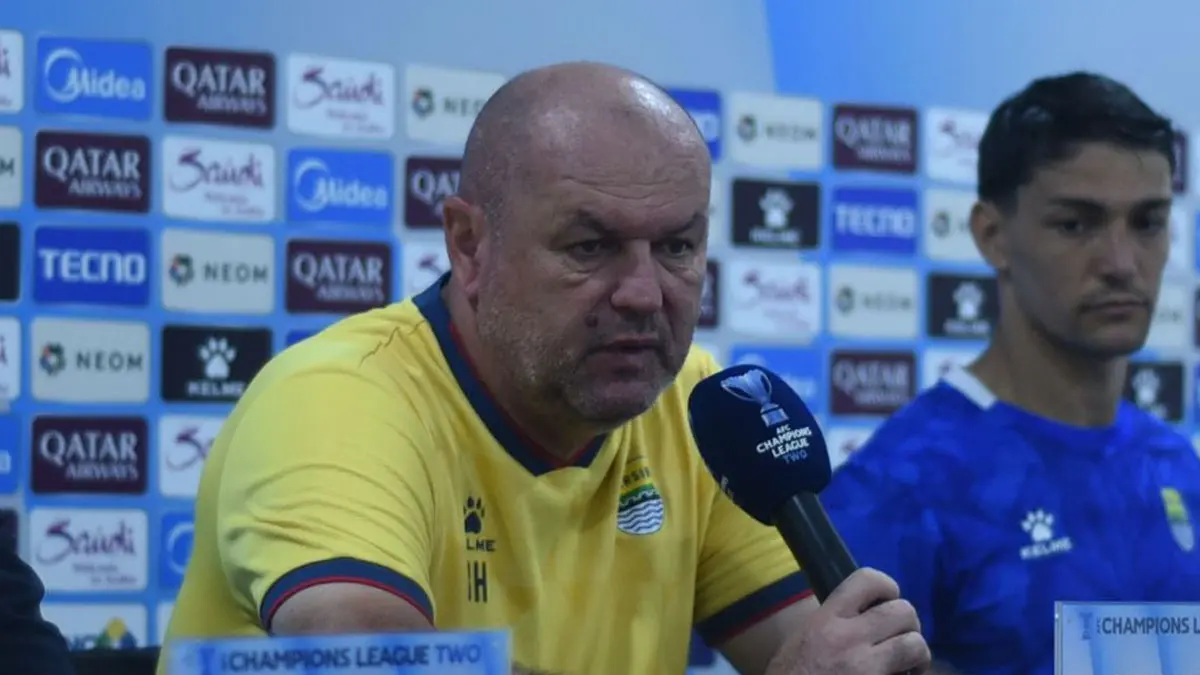 Ikhtiar Bojan Hodak Bawa Persib Lolos ke 8 Besar ACL Two, Bidik Kemenangan dari Ratchaburi FC Ikhtiar Bojan Hodak Bawa Persib Lolos ke 8 Besar ACL Two