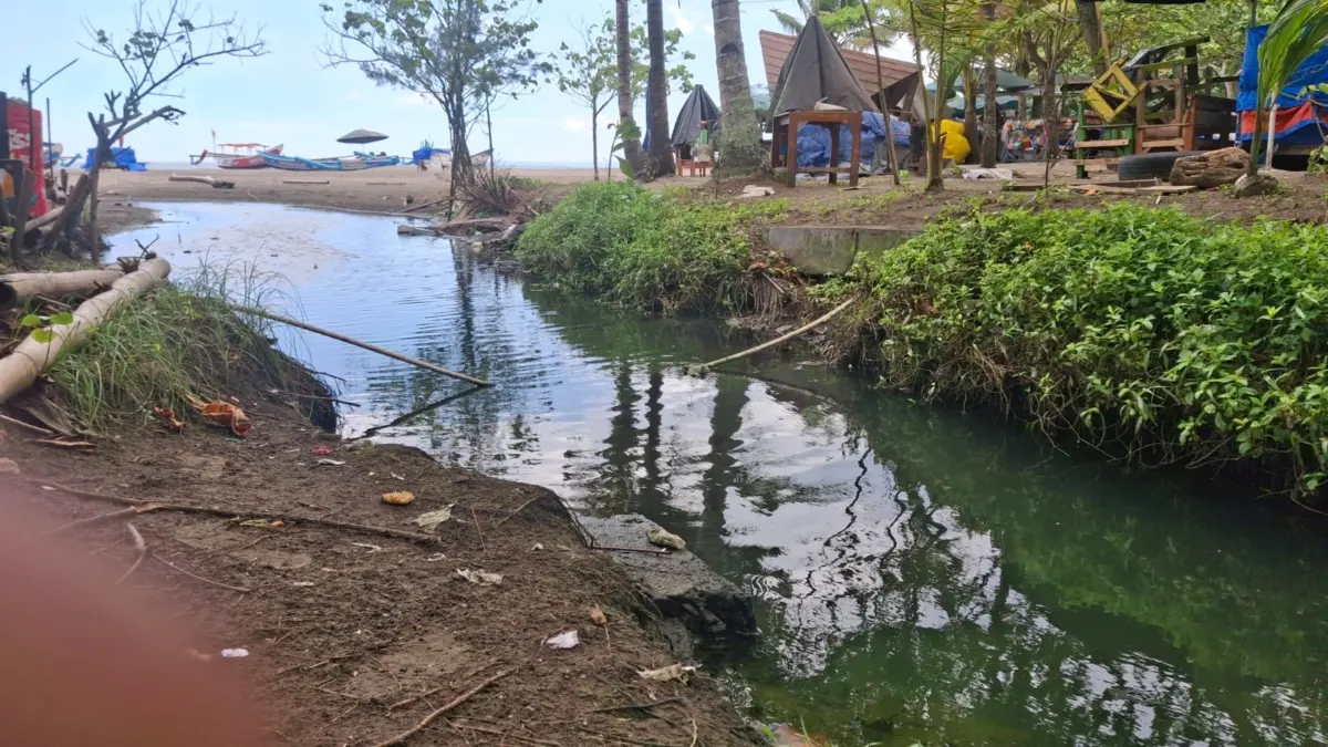 Limbah hotel, pantai pangandaran