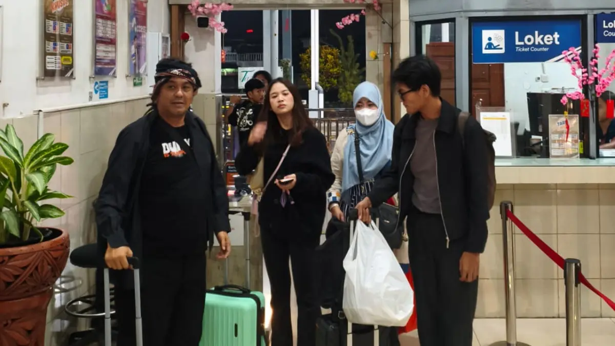 Cerita Wali Kota Tasikmalaya Diky Candra Naik Kereta untuk Lamaran Anak: Anti Aji Mumpung di Tengah Jabatan Wakil Wali Kota Tasikmalaya naik kereta untuk lamaran anak