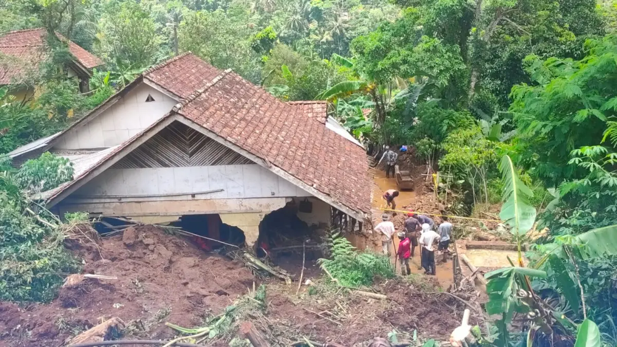 Longsor Sindangkasih Ciamis