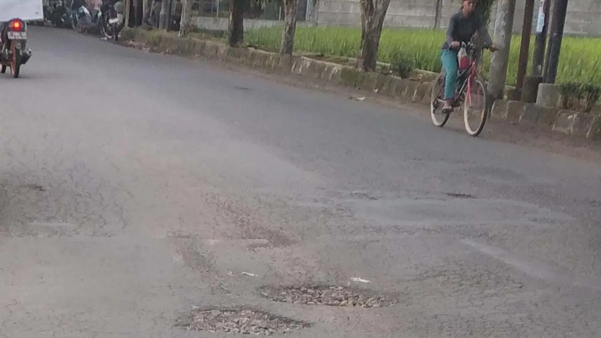 jalan berlubang kota banjar