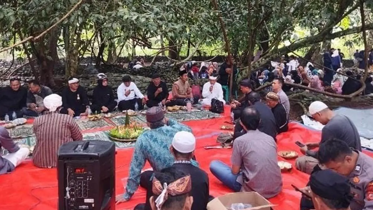 Warga Jajawar Kota Banjar Gelar Tradisi Ngikis Jelang Ramadan Tradisi Ngikis Desa Jajawar