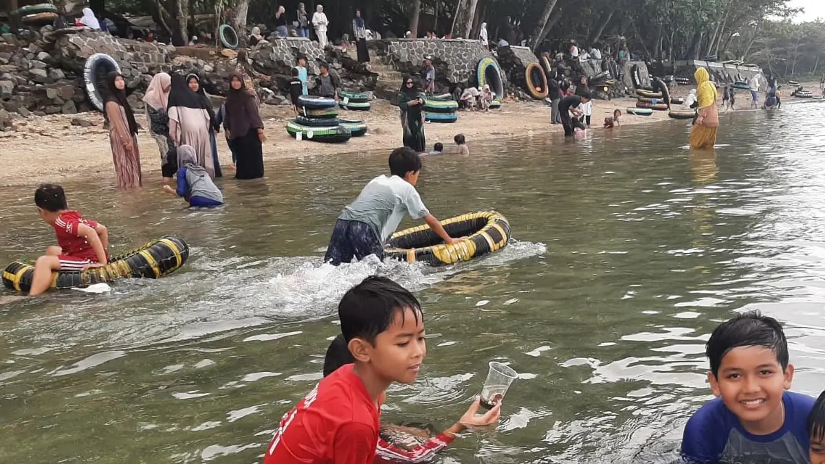 pungli retribusi Pantai Sindangkerta