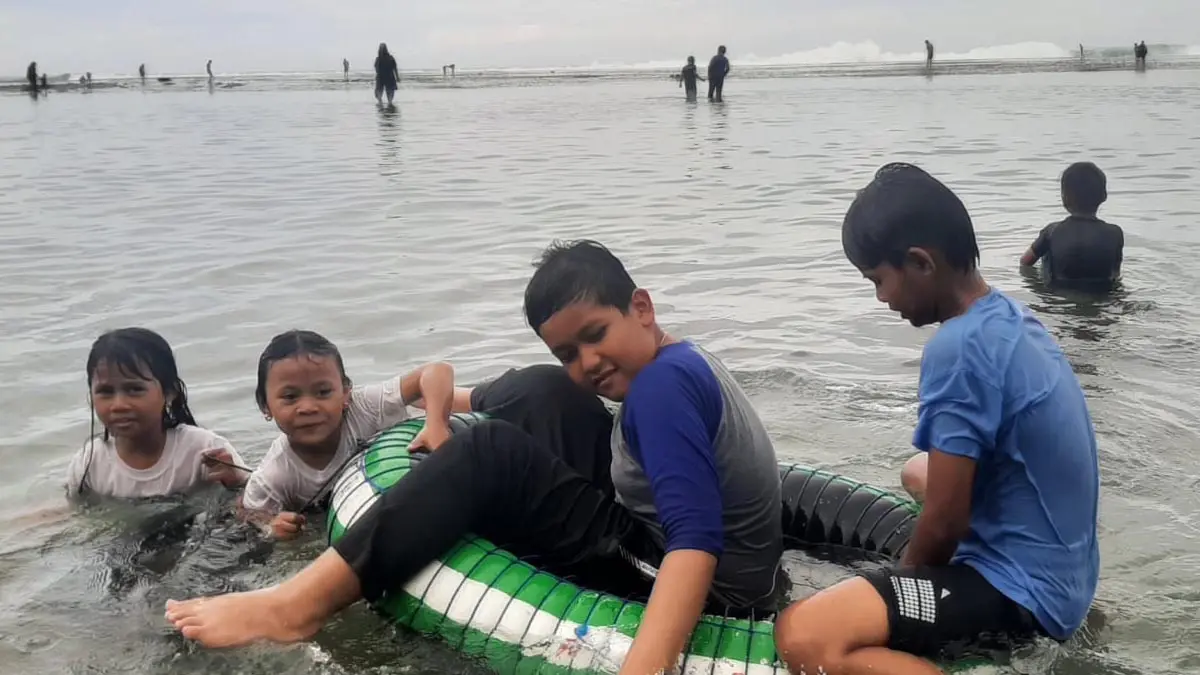 Wakil Bupati Tasikmalaya Asep Sopari Tegaskan Penarikan Retribusi Wisata Harus Transparan pantai sindangkerta