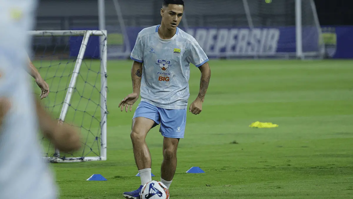 Eliano Reijnders Siap Bertarung dengan 41 Pemain Timnas Indonesia yang Dipanggil John Herdman Eliano Reijnders Siap Bertarung dengan 41 Pemain Timnas Indonesia