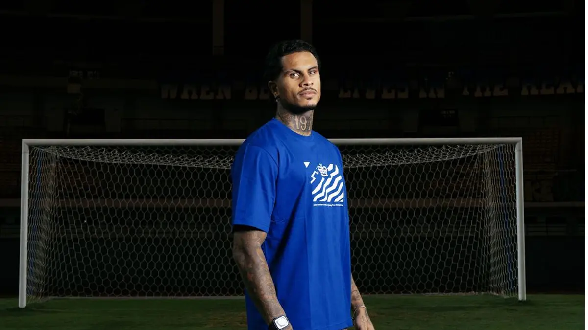 Semakin di Depan, Persib Kolaborasi dengan Streetwear Inggris Weekend Offender yang Lekat Kultur Tribun Eropa Persib Kolaborasi dengan Streetwear Inggris Weekend Offender