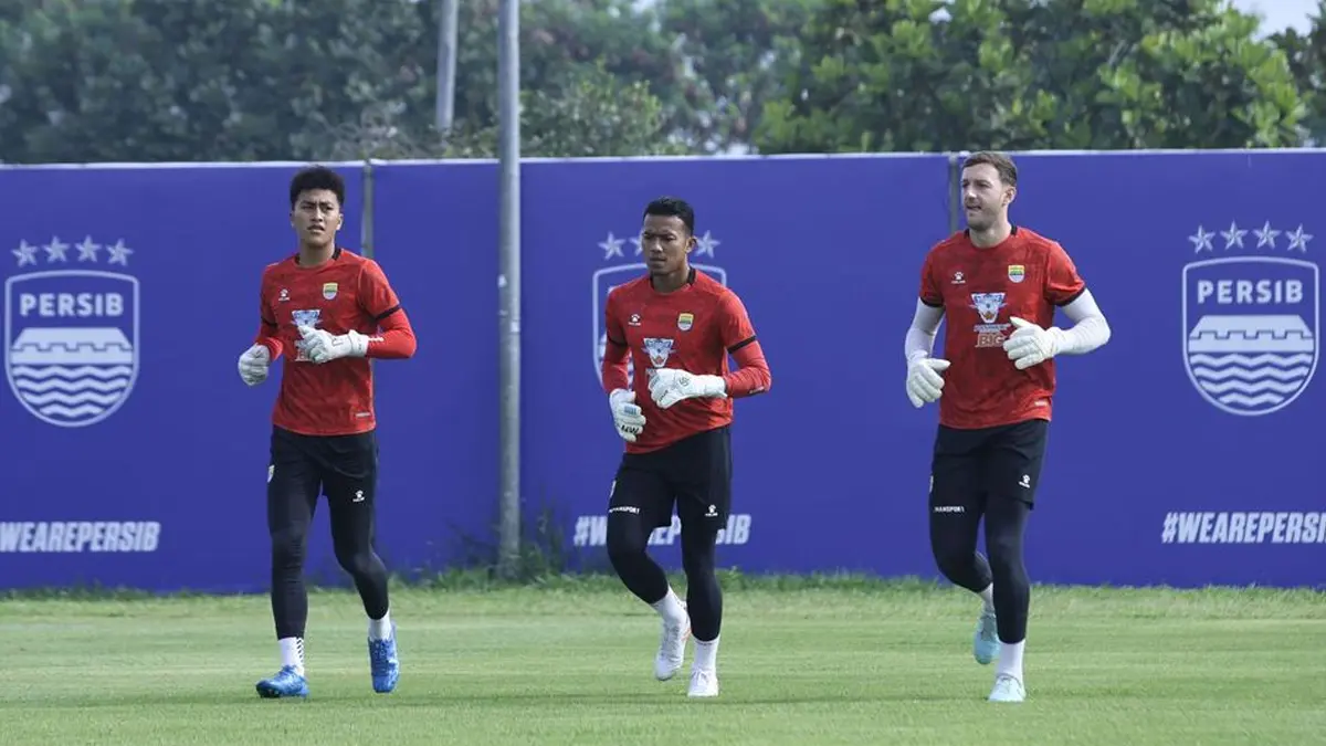 Pagi Bergerak di Lapang Pendamping GBLA, Skuad Persib Bandung Bersiap Menghadapi Laga-Laga Penting Pagi Bergerak di Lapang Pendamping GBLA
