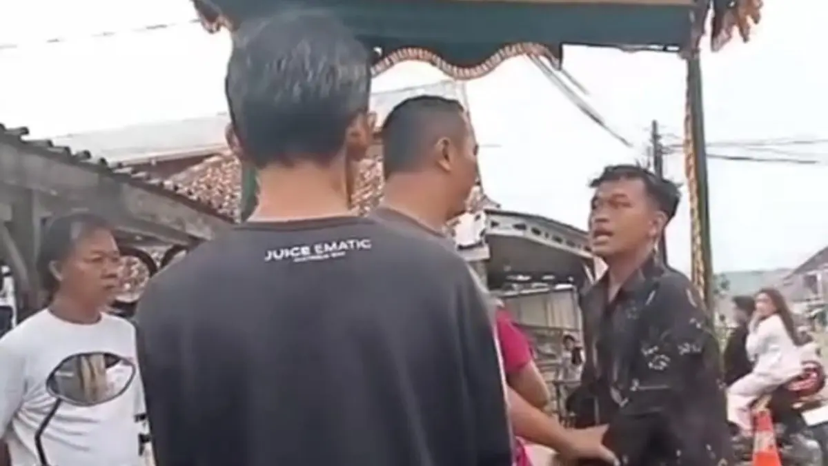 Aksi Bang Jago Sukamantri Ciamis Viral Usai Pukul Spion dan Pecahkan Kaca Mobil Pemudik, Ujungnya Minta Maaf Bang Jago Sukamantri Ciamis