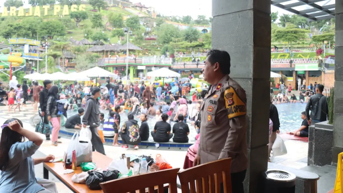 Libur Lebaran Membludak! Darajat Garut Diserbu Ribuan Wisatawan, Polisi Turun Tangan Darajat Garut