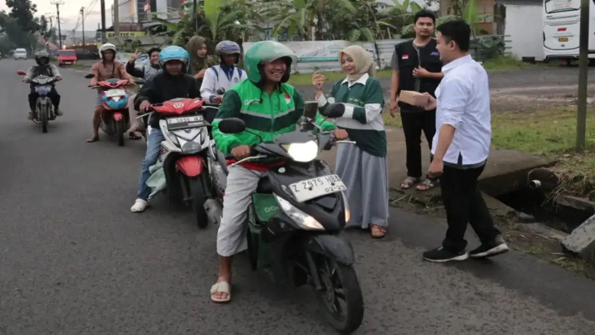 Diskominfo Kota Tasikmalaya bagi paket snack Ramadan