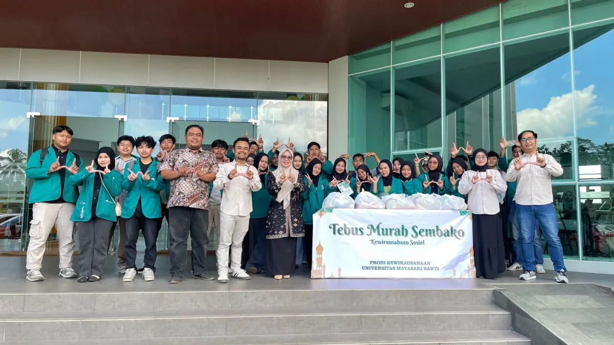 bazar tebus murah mahasiswa UMB Tasikmalaya