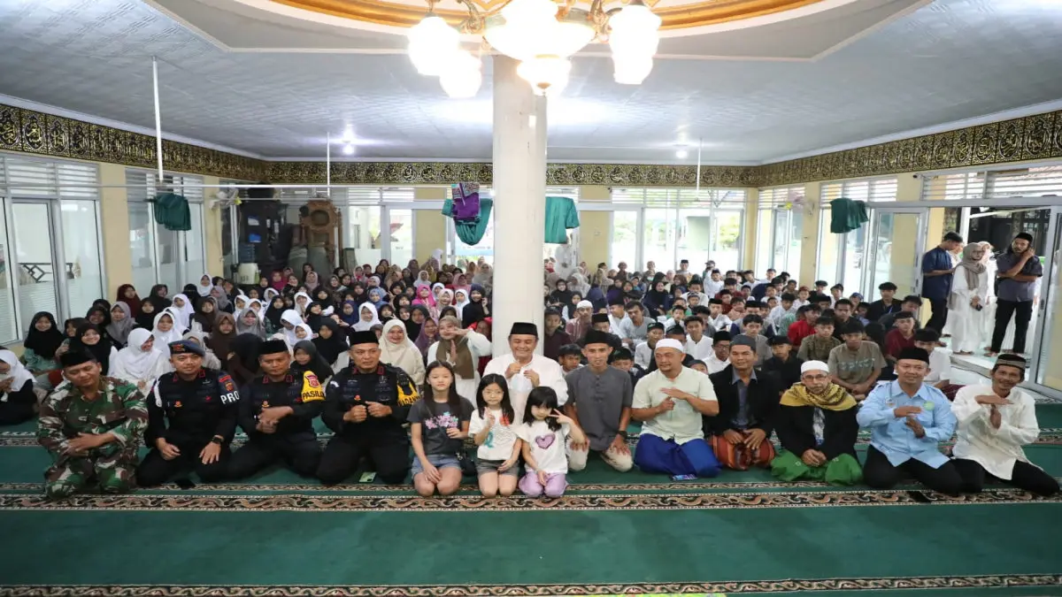 Remitha Kota Tasikmalaya Tutup Kuliah Subuh dengan Santunan Ratusan Anak Yatim dan Lansia santunan anak yatim Remitha Kota Tasikmalaya