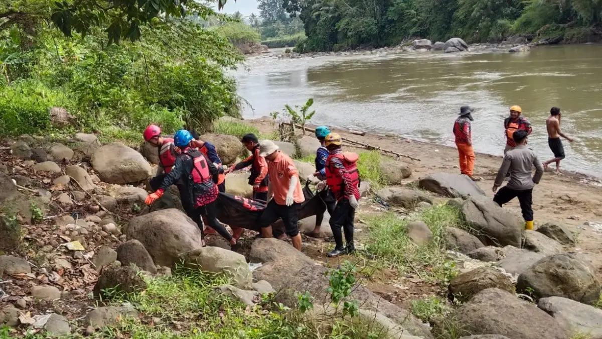 pemancing hilang di Sungai Ciwulan Kota Tasikmalaya