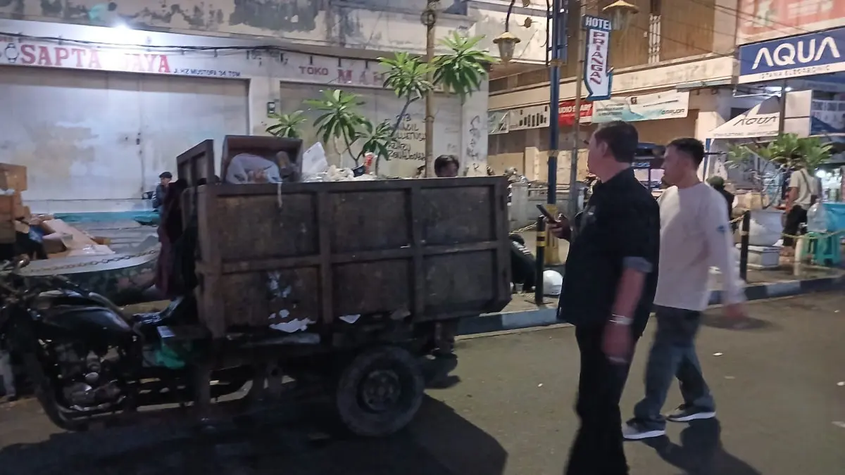 sampah malam takbir Kota Tasikmalaya