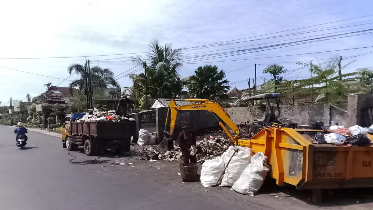 Sampah Menggunung Pasca Lebaran, Kota Tasikmalaya Kebut Bersih-Bersih penumpukan sampah pasca Lebaran Kota Tasikmalaya
