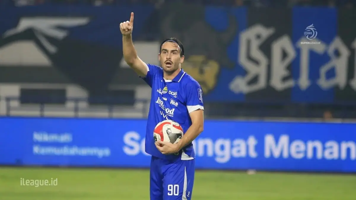 Persib Jaga Momentum di Laga Lawan Dewa United yang Tanpa Penonton Setelah Andrew Jung Kembali. Foto: I League