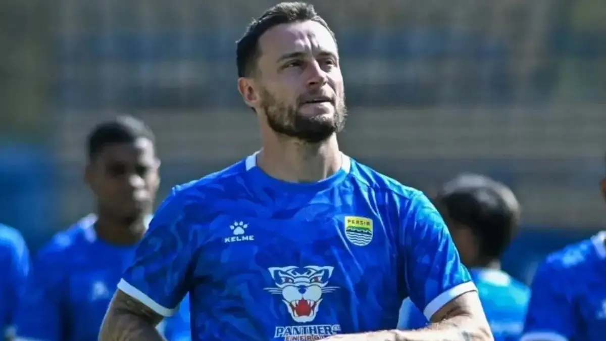 Kapten Persib Marc Klok Terikat Janji Setiap Laga Persib Final