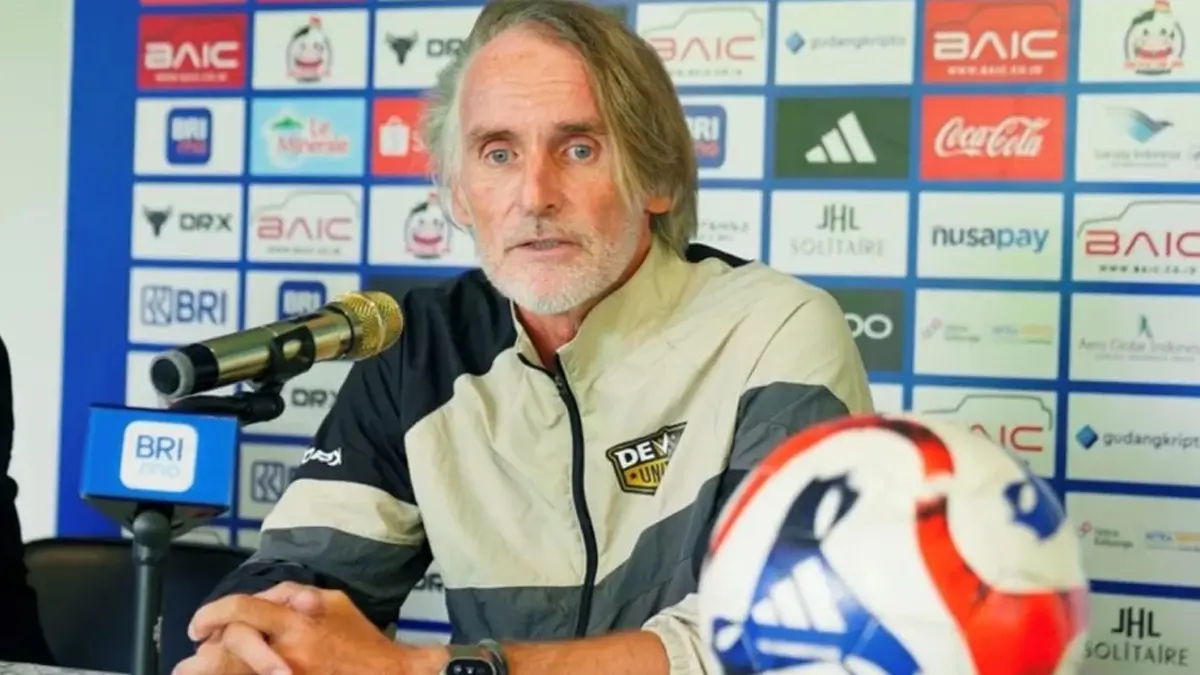 Pelatih Dewa United Kantongi Taktik Permainan Persib Bandung