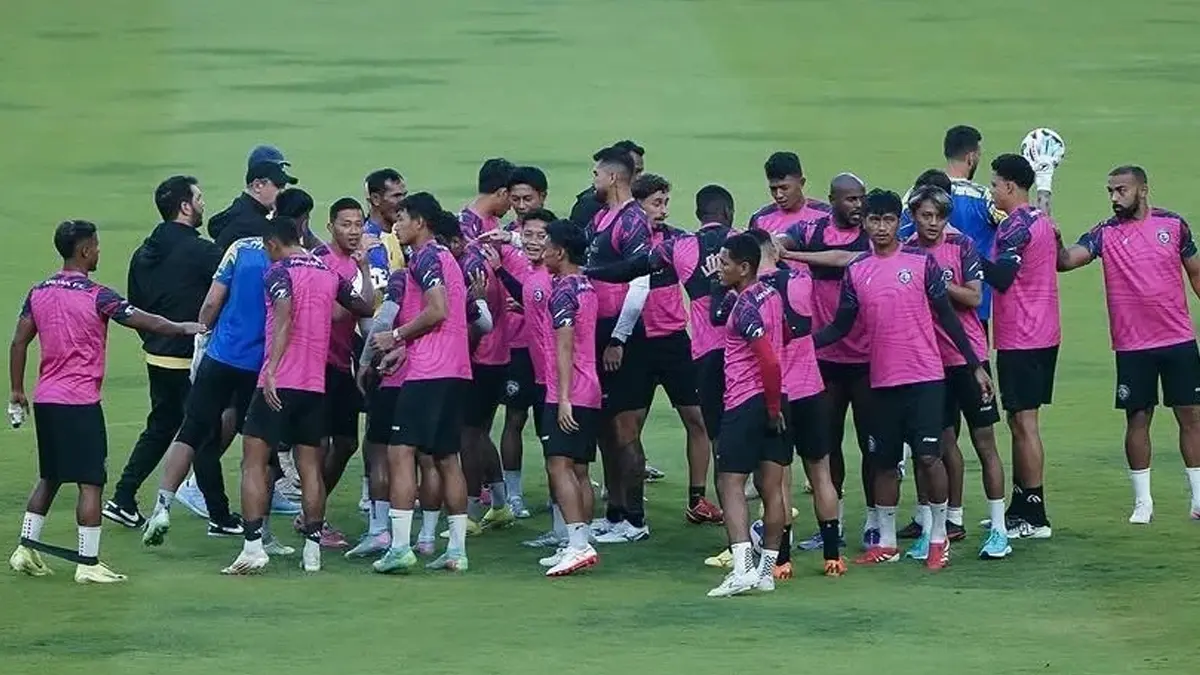 Arema FC Siap Menantang Kokohnya Persib di GBLA