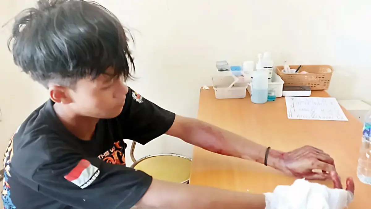 wisatawan Pantai pangandaran dibacok, motor RX King,