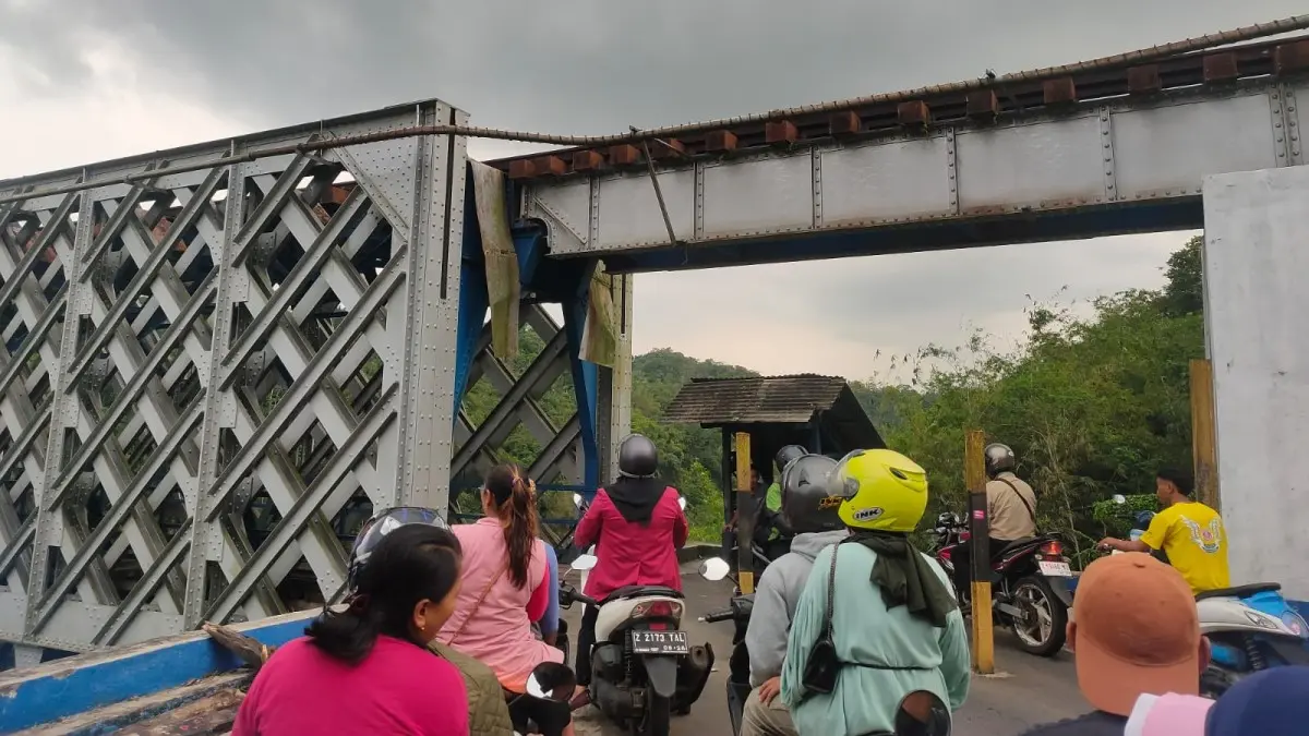 Dugaan Pungli Jembatan Cirahong Ciamis-Tasik Mencuat di Media Sosial, KDM Minta Penjagaan Dihentikan Sementara dugaan pungli jembatan cirahong