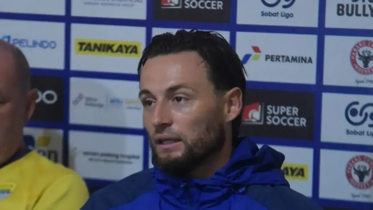 Kapten Tim Persib Marc Klok